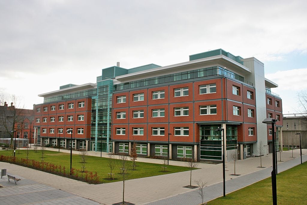 The Arthur Lewis Building, where recently a plaque has been unveiled in honor of its namesake and the UK's first black professor. Photo: Mike Peel @ Wikimedia Commons.