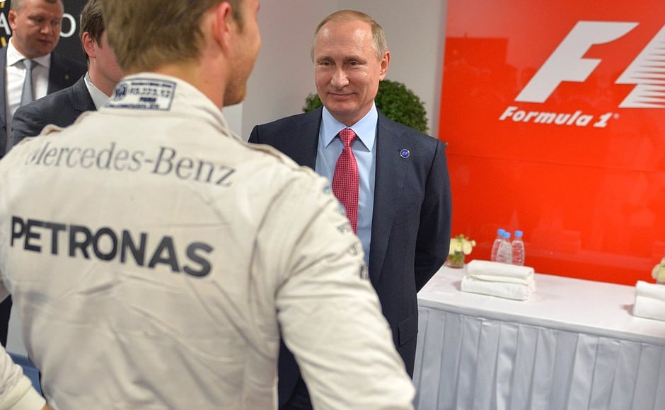 Putin smiles to a Mercedes driver. Photo: Kremlin.ru @Wikimedia Commons