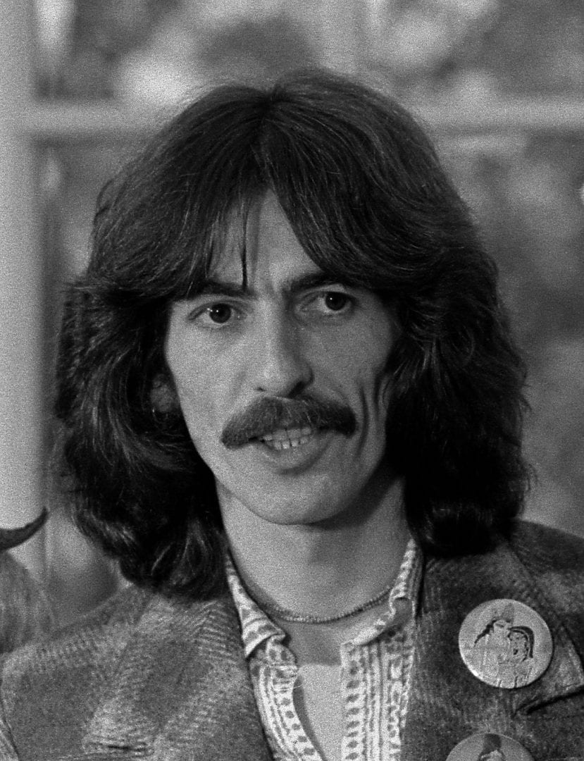 1280px-George_Harrison_1974