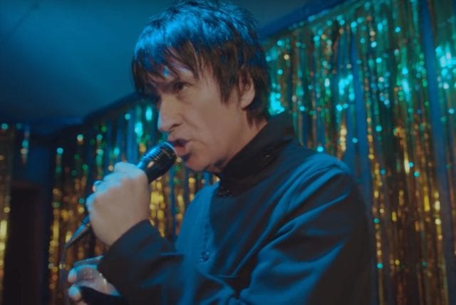 PHOTO: JOHNNY MARR (YOUTUBE)