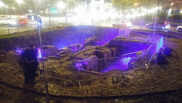 6] Fountain of Youth Exacavated Reno lit like Pompeii