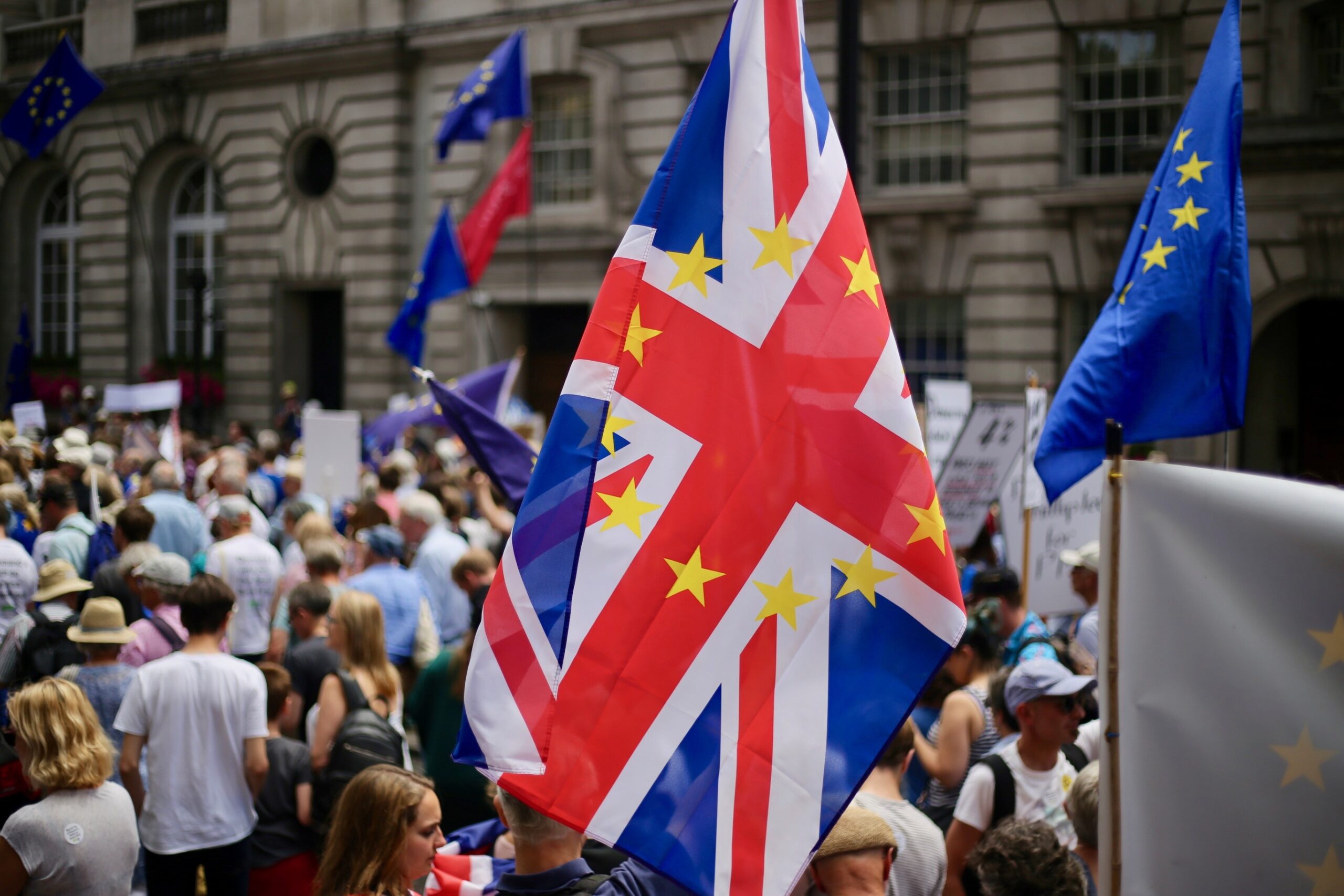 Photo: Ilovetheeu @ Wikimedia Commons