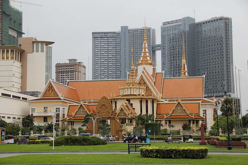 1024px-Buddhist_Institute_-_Phnom_Penh_-_Cambodia