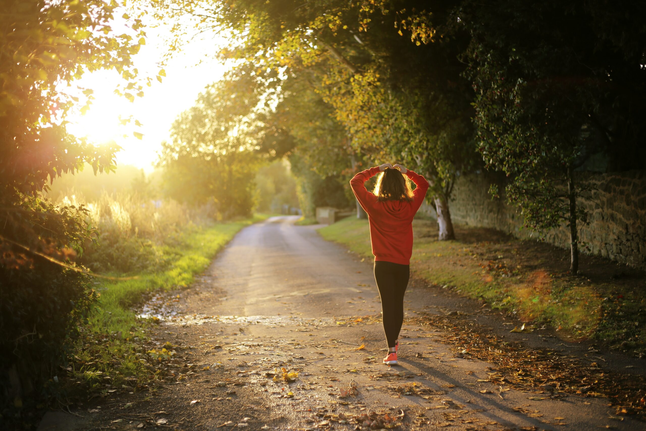 Walking photo: Emma Simpson @Unsplash