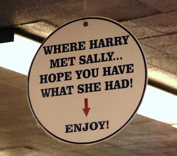 1156px-Harry_und_Sally_bei_Katz'_Deli