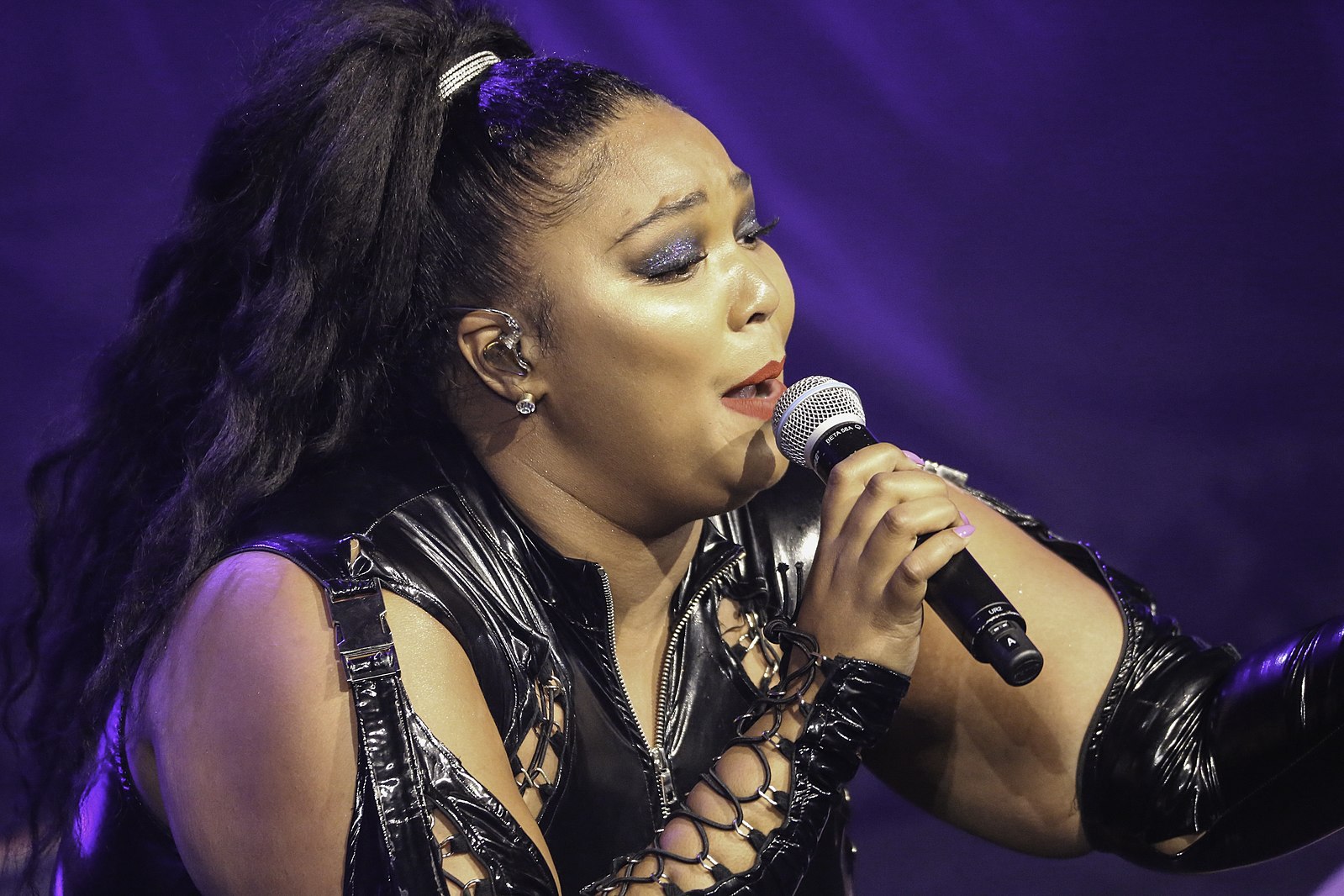 1599px-Lizzo_-_Palace_Theatre_-_St._Paul_(27266082587)