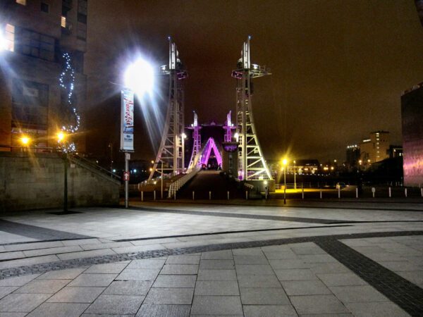 Flickr_-_ronsaunders47_-_SALFORD_QUAYS_AT_NIGHT._1