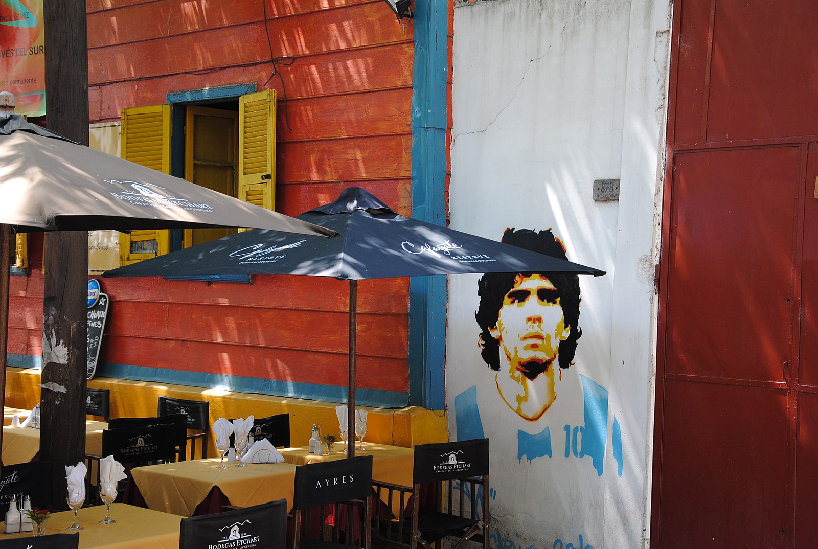1600px-Diego_Maradona_(5459346404) (1)