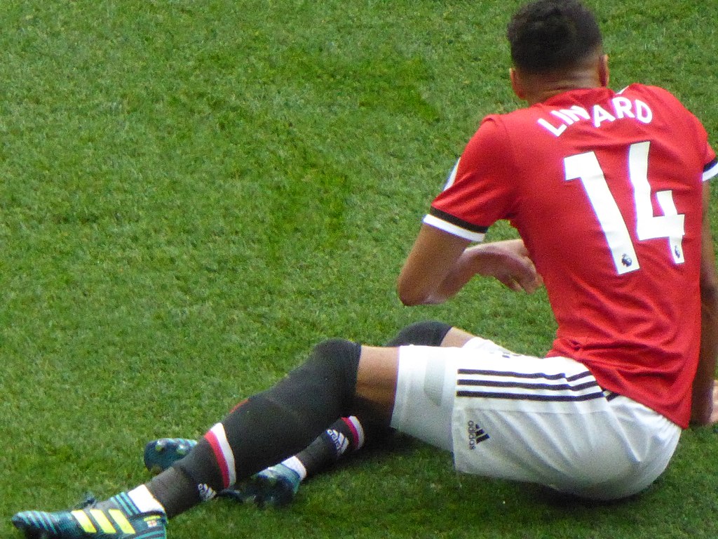 1024px-Manchester_United_v_Everton,_17_September_2017_(30)