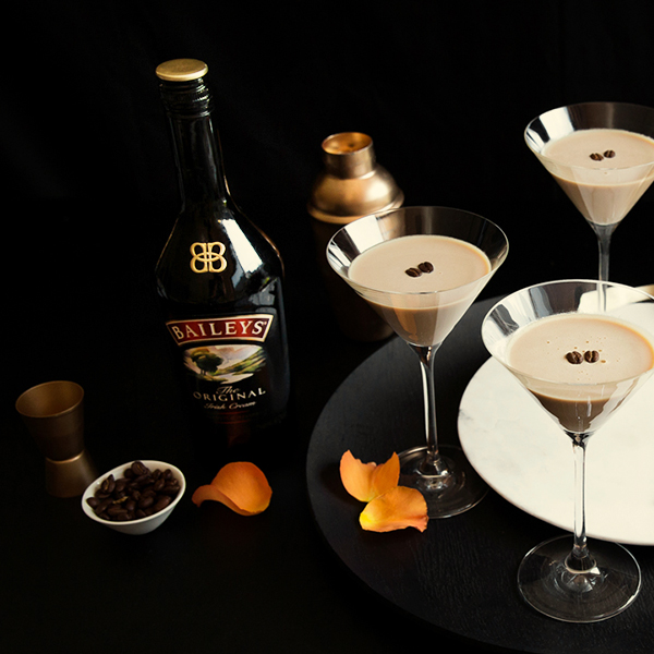 Baileys_Flat_White_Martinis