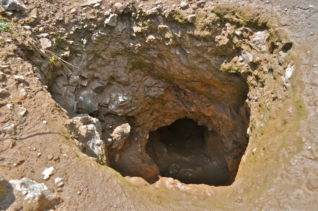 Tunnel for cobalt ore