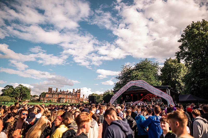 1hideseek_Festival-