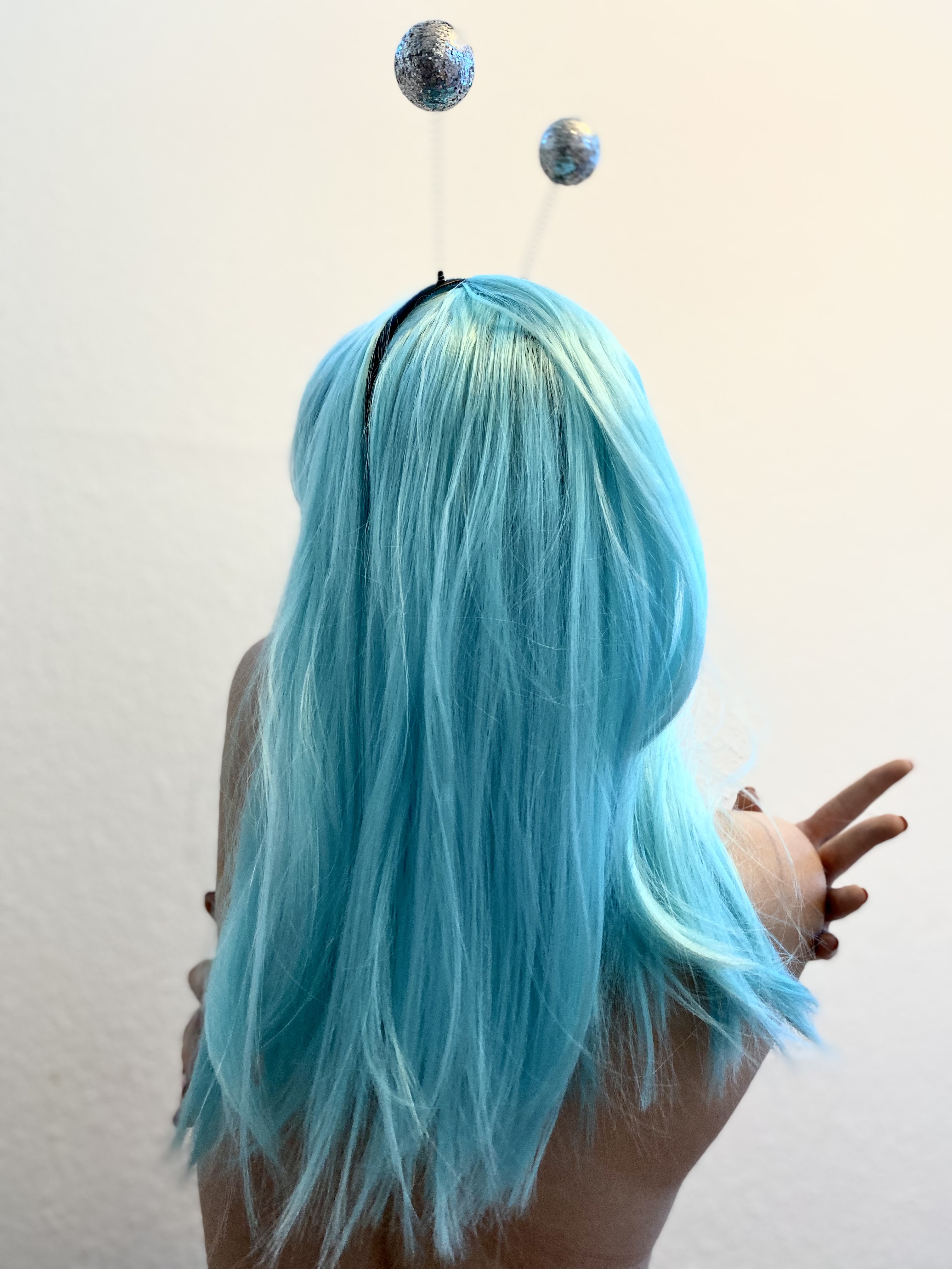 Blue wig and disco antlers 