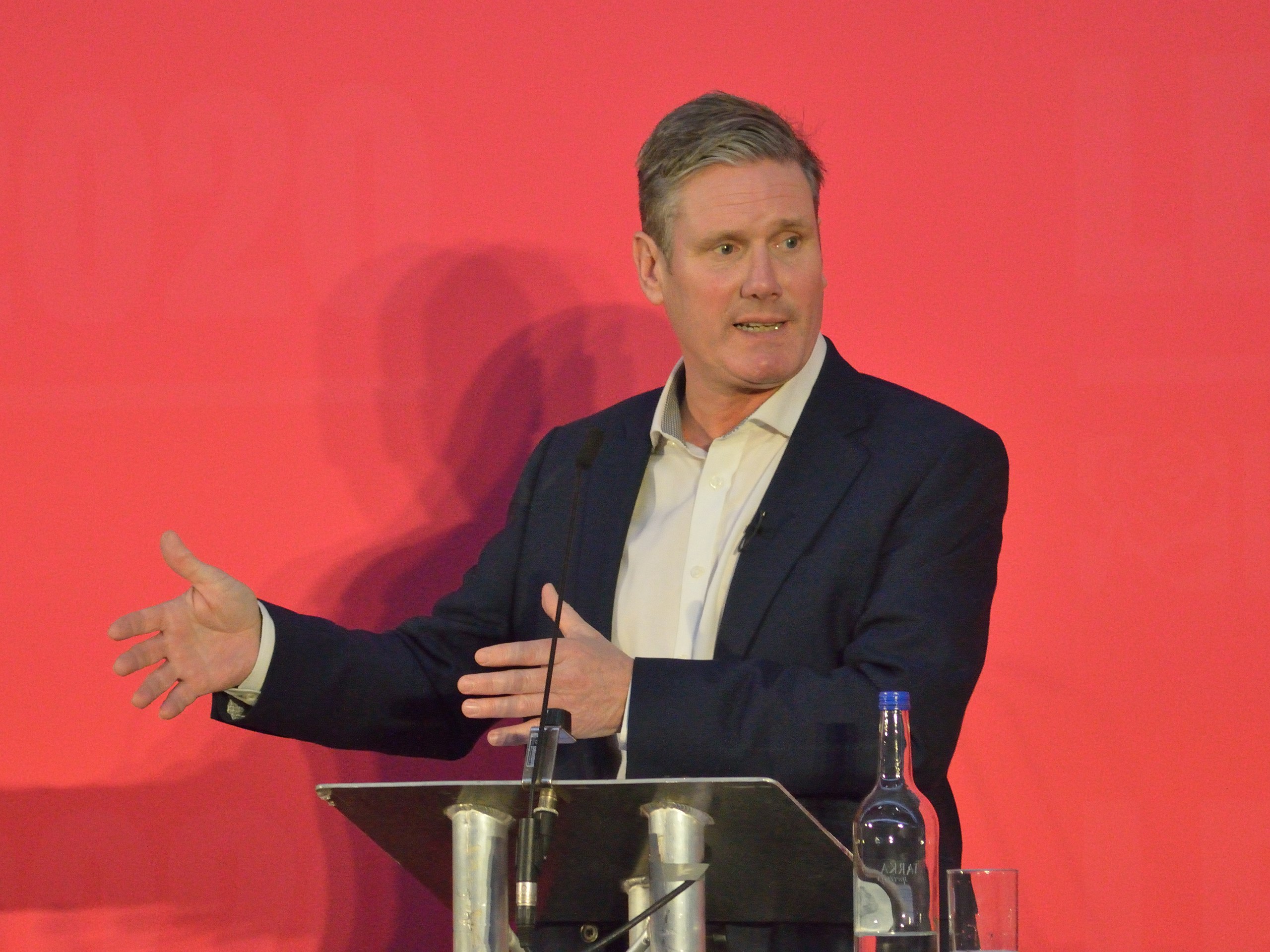 Keir_Starmer,_2020_Labour_Party_leadership_election_hustings,_Bristol_4-3