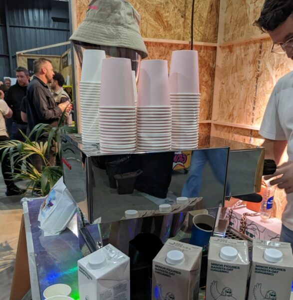 Coffee stand 