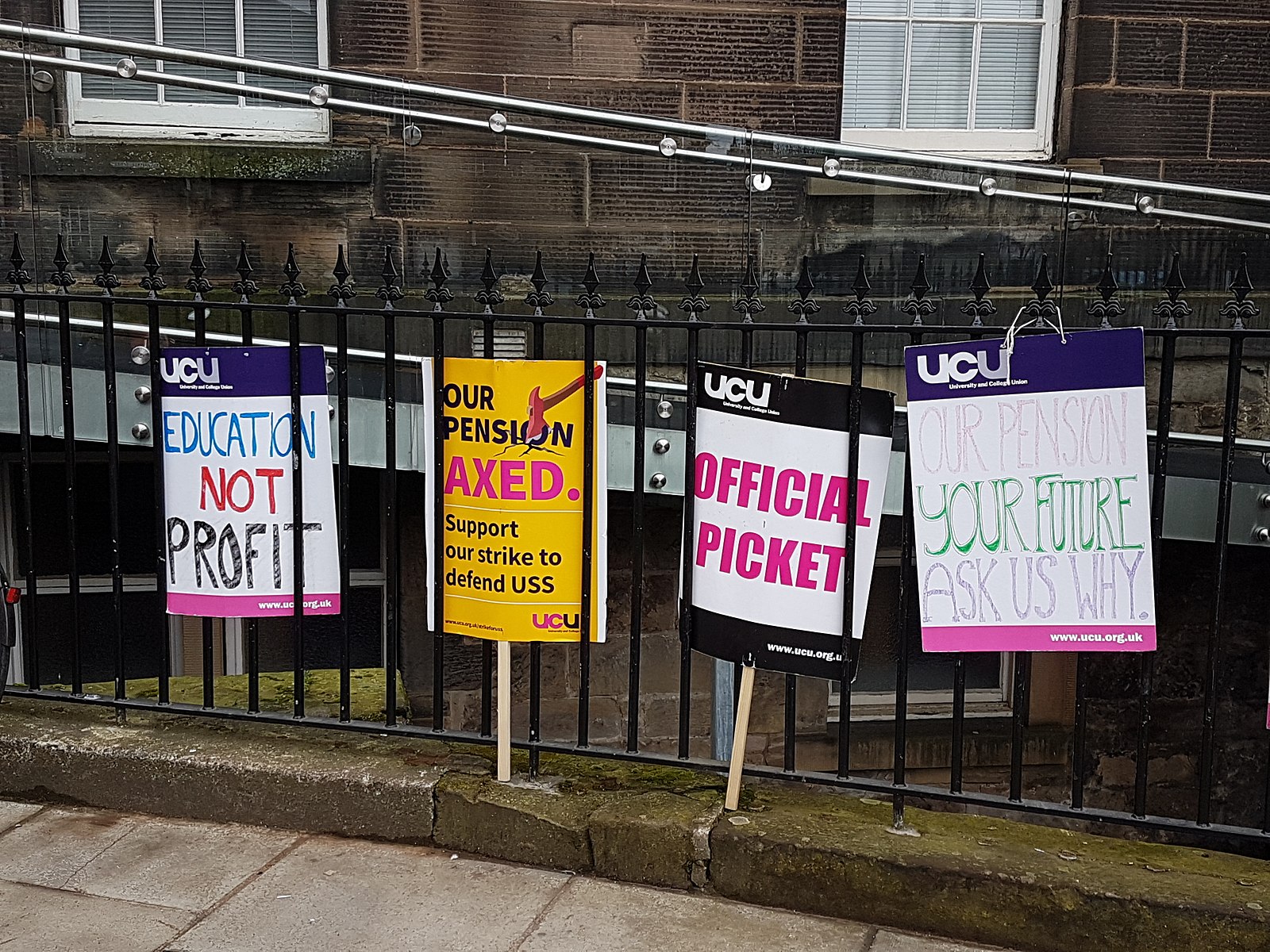 1600px 2018 UK Higher Education Strike Placards