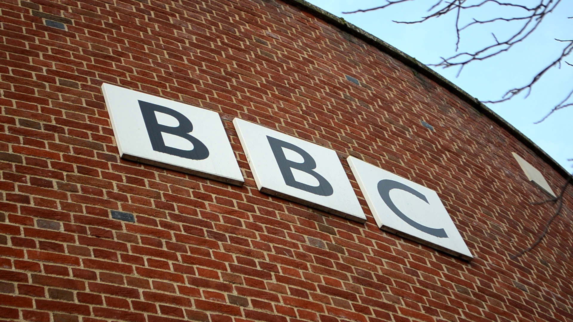 The BBC finds itself in hot water after dismissing Gary Lineker for tweeting