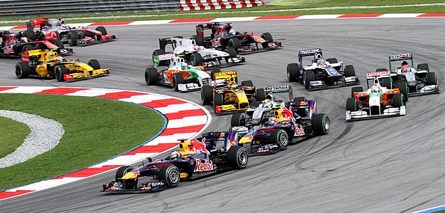640px 2010 Malaysian GP Opening Lap