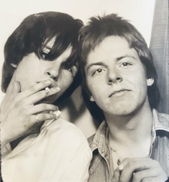 Johnny Marr and Andy Rourke (left to right)