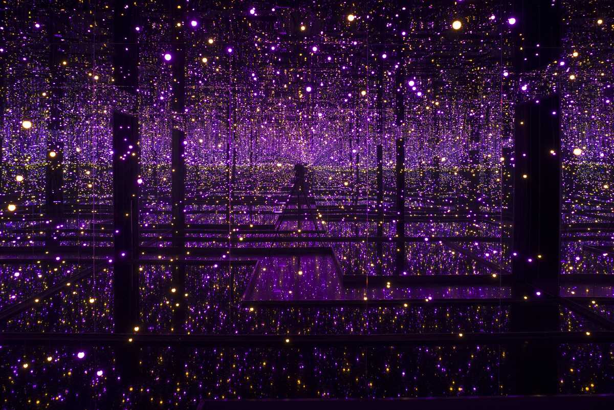 Infinity Mirror Rooms