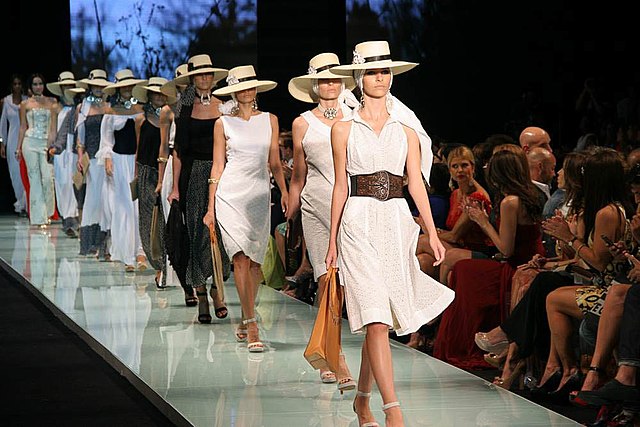 fashion week- hong kong got spot