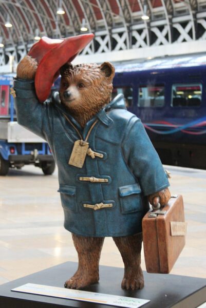 _Paddington_,_Paddington_Bear,_Paddington_Station_-_geograph.org.uk_-_4268824