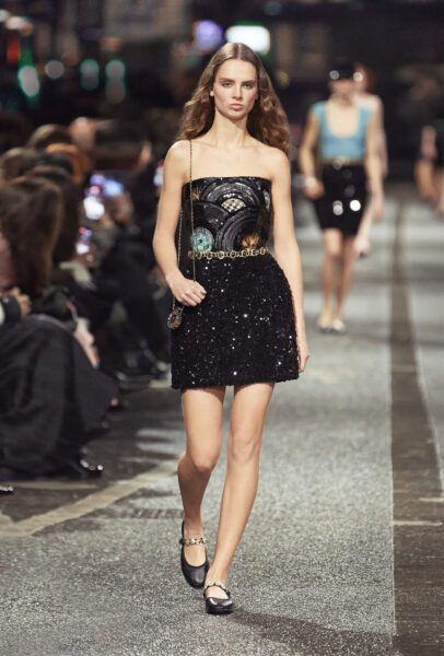 Chanel look