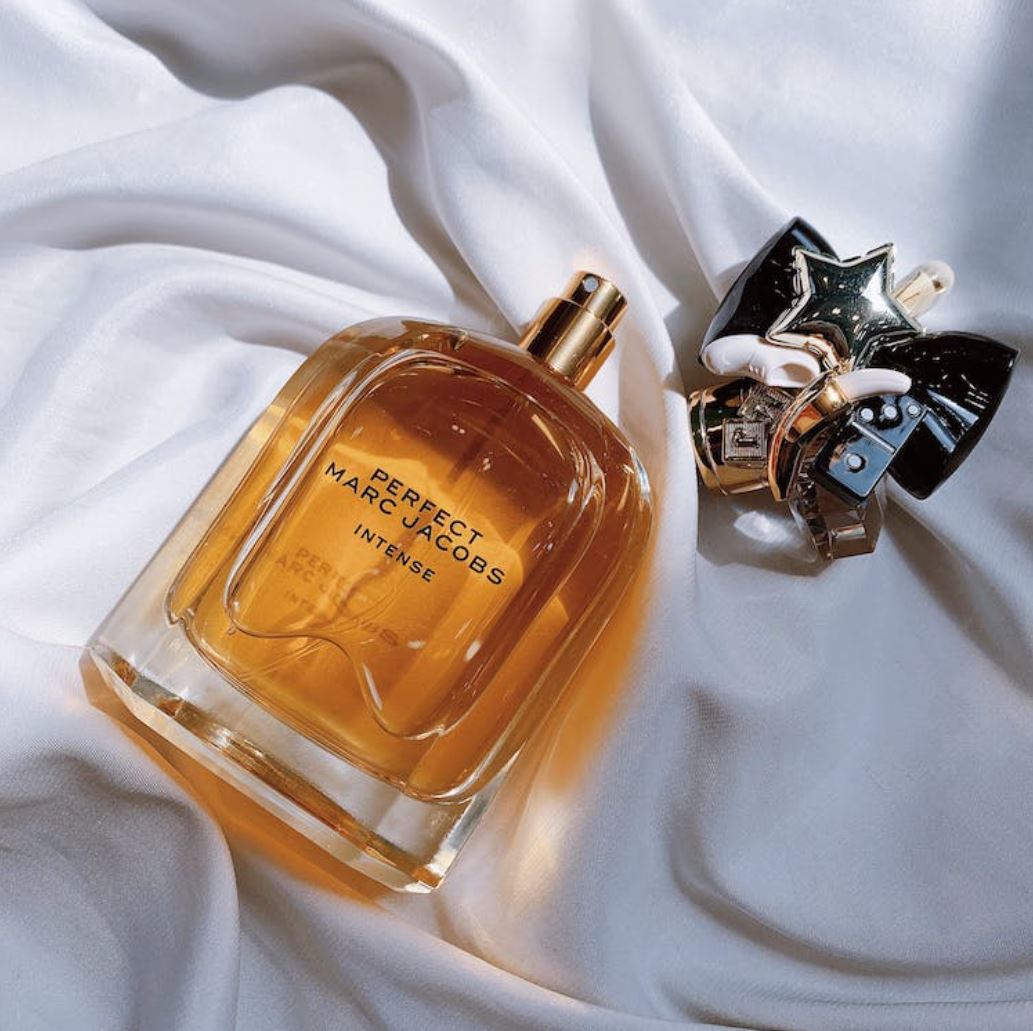 Marc Jacobs perfume bottle