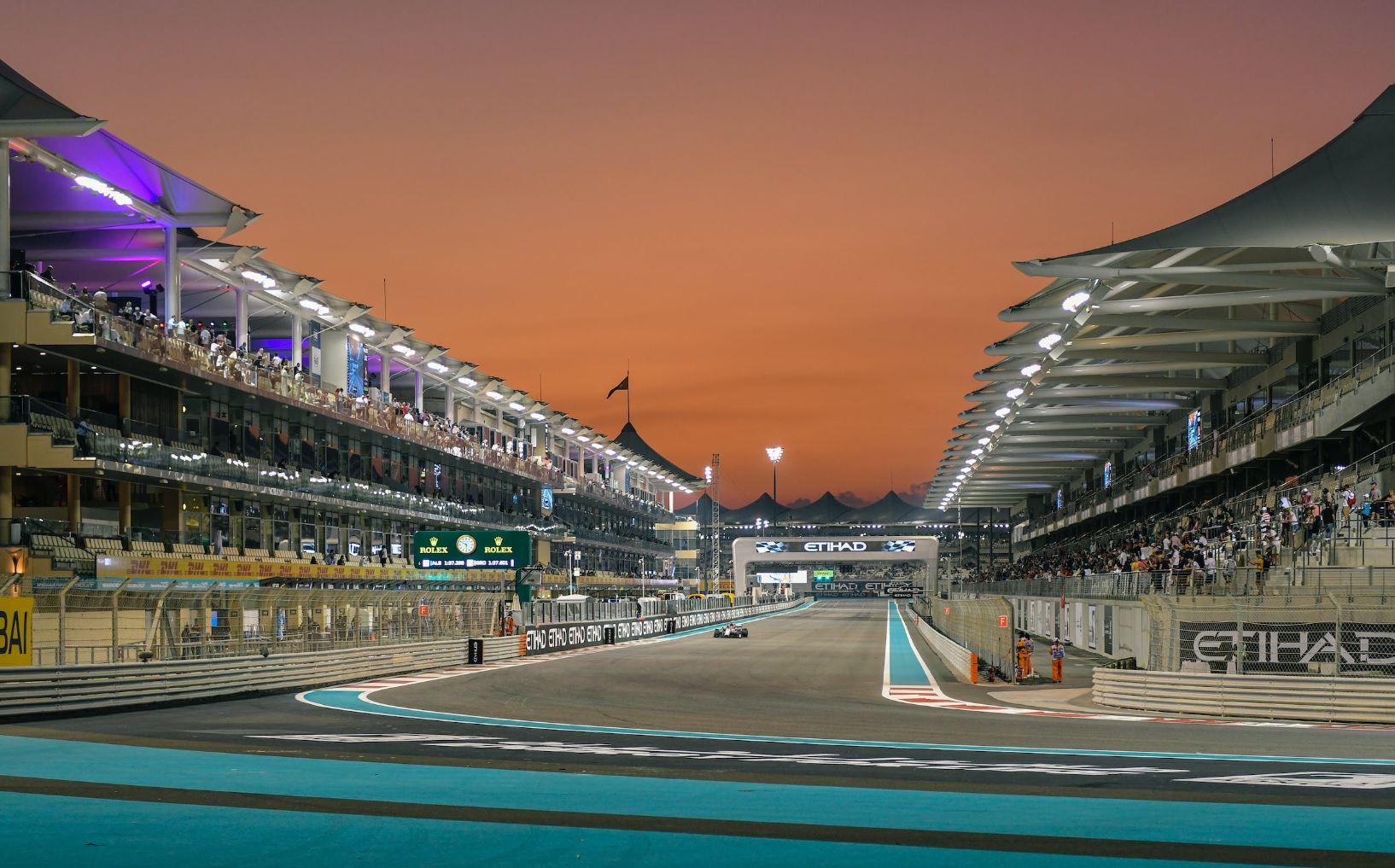 abu dhabi track winter break