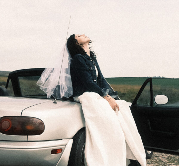 ALBUM REVIEW Pale Waves 27.9.24 photo 3
