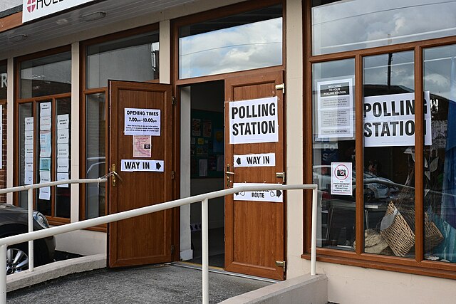 2024_General_Election_in_Kingston_upon_Hull_East_Holderness_Road_Methodist_Church_Doors