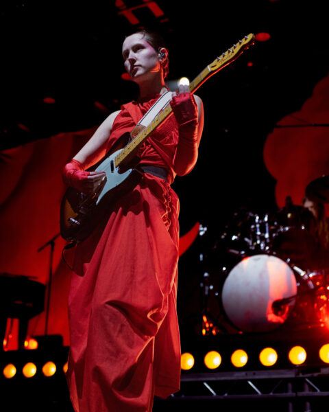 LIVE REVIEW The Last Dinner Party 11.10.24 photo 3