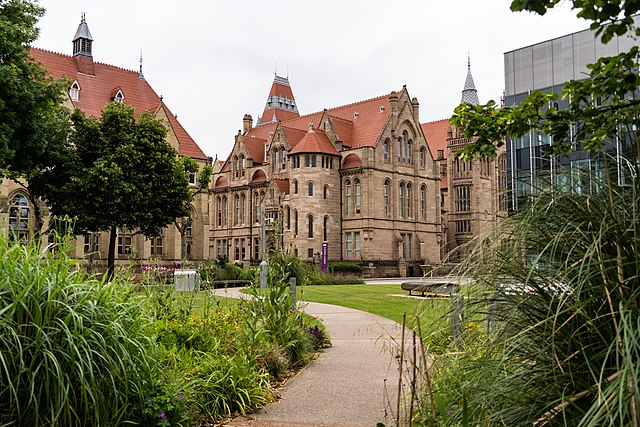 manchester uni campus