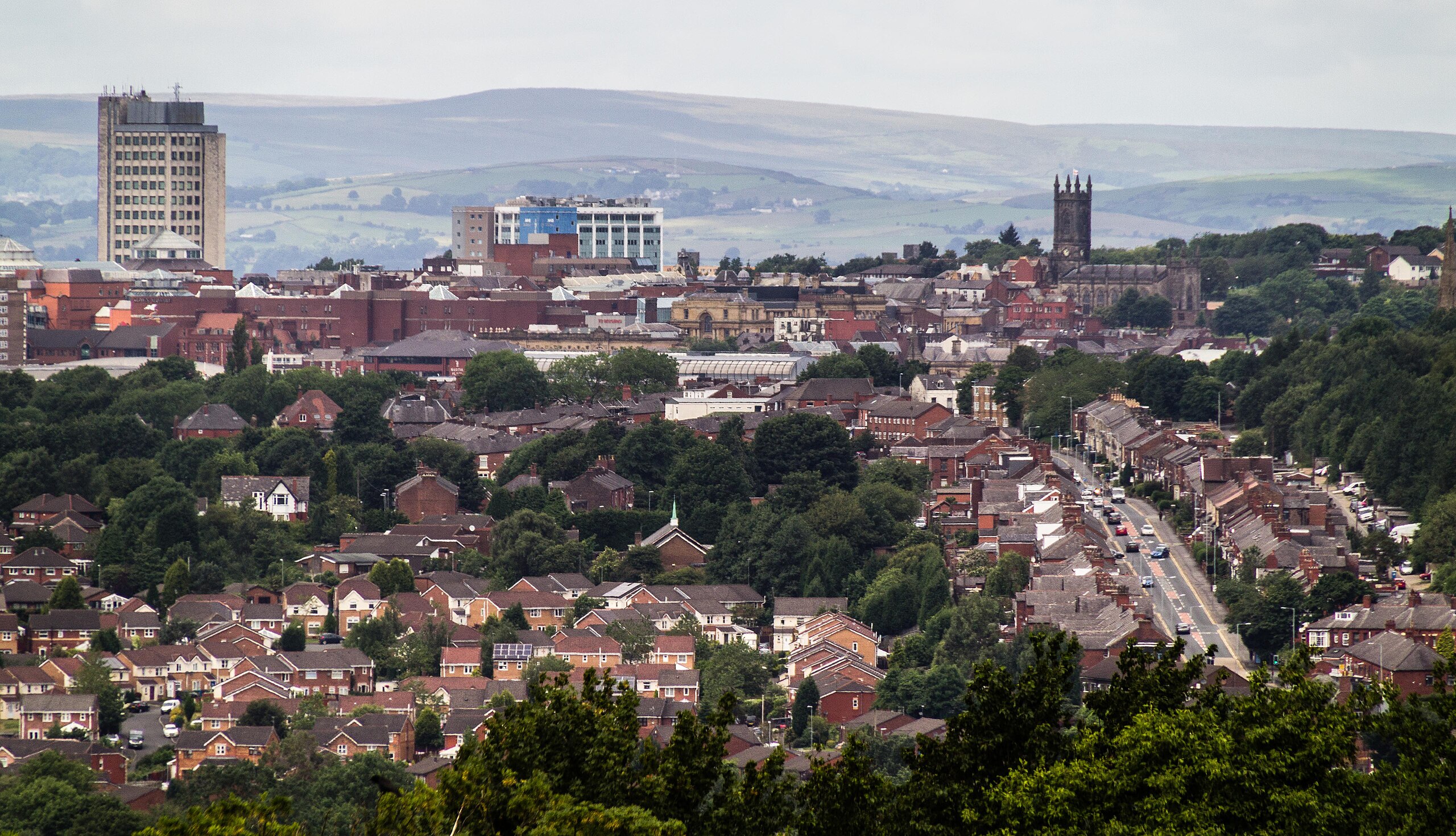 Oldham_-_geograph.org.uk_-_5448475