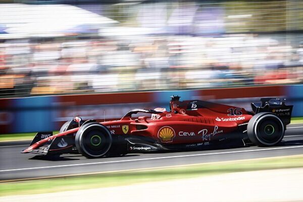 Ferrari_F1-75_in_Melbourne