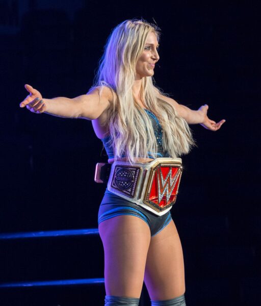 Charlotte_with_belt