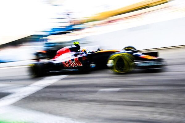 Formula_1_-_Toro_Rosso_Scuderia