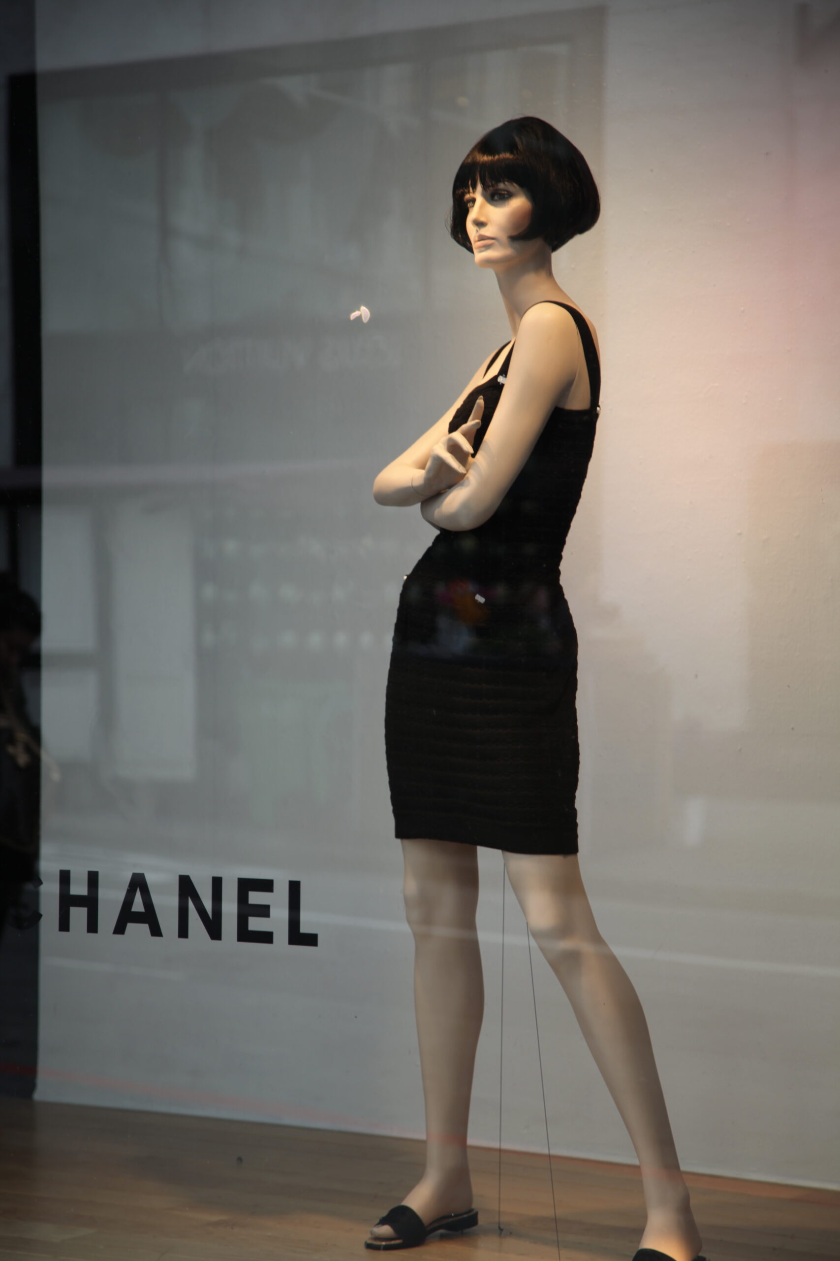 CHANEL_little_black_dress_(6330181828)