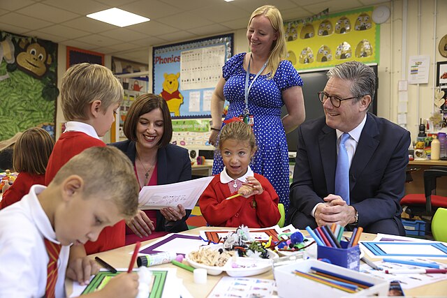 Prime_Minister_Keir_Starmer_visits_Orpington_School_(53965975878)