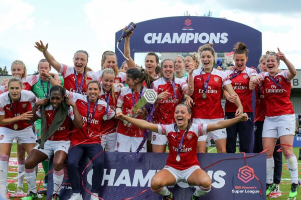 1599px-Arsenal_WFC_v_Manchester_City_WFC,_11_May_2019_(03)